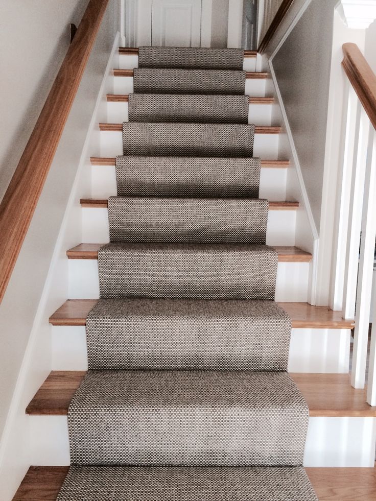 Staircase carpet runner